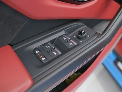 Used 2022 Lamborghini Urus image 55