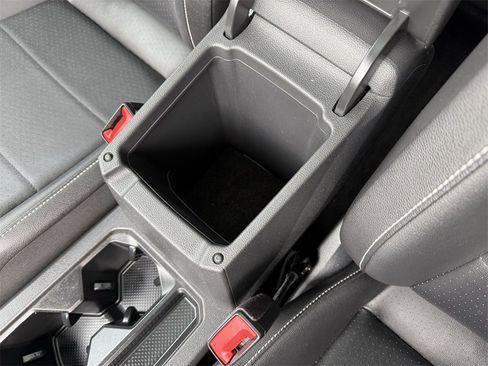 Used 2021 Volkswagen Tiguan SE R-Line image 30