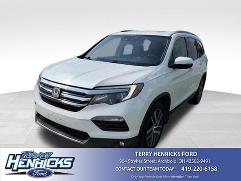 Used 2017 Honda Pilot Elite image 1