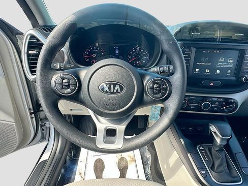 Certified 2021 Kia Soul LX FWD image 11
