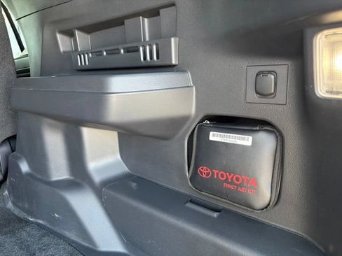 Used 2025 Toyota 4Runner SR5 AWD/4WD image 18
