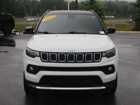 Used 2023 Jeep Compass Limited AWD/4WD image 2