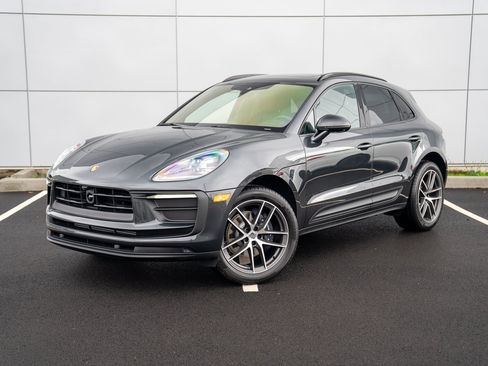 Certified 2026 Porsche Macan AWD/4WD image 1