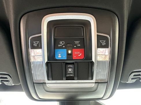 Used 2025 RAM 1500 Laramie AWD/4WD image 44