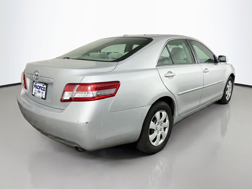 Used 2010 Toyota Camry FWD image 7
