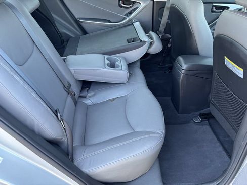 Used 2013 Hyundai Elantra Limited FWD image 29
