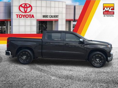 Used 2021 Chevrolet Silverado 1500 LT w/ Texas Edition Plus RWD image 5