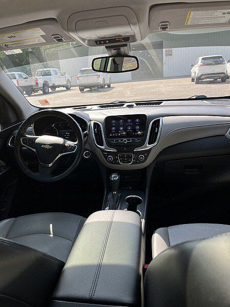 Used 2020 Chevrolet Equinox Premier FWD image 16