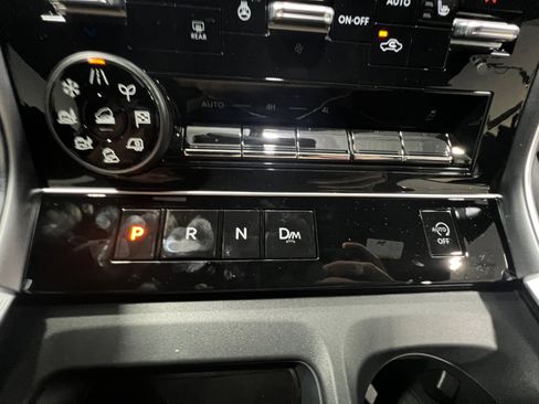 New 2026 Nissan Armada SL w/ Captain's Chari Seat Package image 12