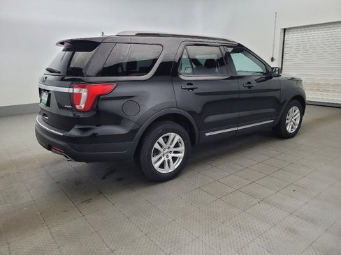 Used 2018 Ford Explorer XLT w/ Equipment Group 202A image 10