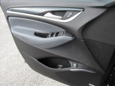 Used 2020 Buick Enclave Essence w/ Sound and Sites Package image 27