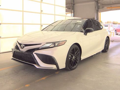 Used 2023 Toyota Camry XSE w/ Navigation Package FWD image 4