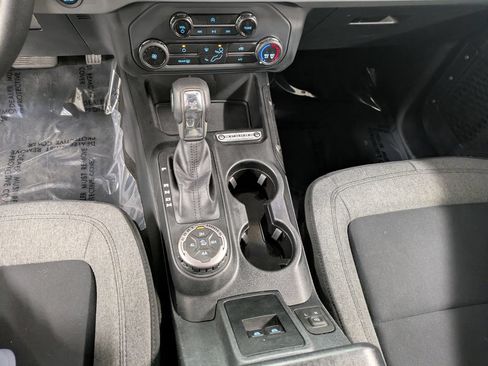Used 2022 Ford Bronco 2-Door w/ Sasquatch Package AWD/4WD image 18