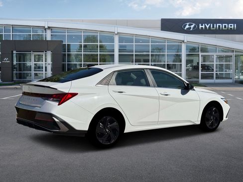 New 2026 Hyundai Elantra SEL Sport Premium FWD image 8