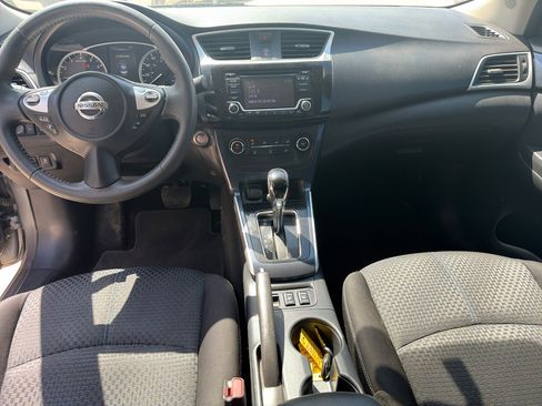 Used 2017 Nissan Sentra SR w/ SR Midnight Edition FWD image 10