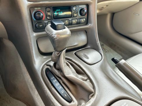 Used 2003 Chevrolet Corvette Coupe w/ Preferred Equipment Group image 19