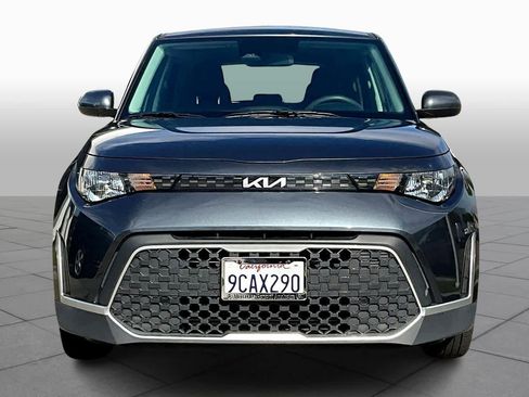 Used 2023 Kia Soul LX image 3
