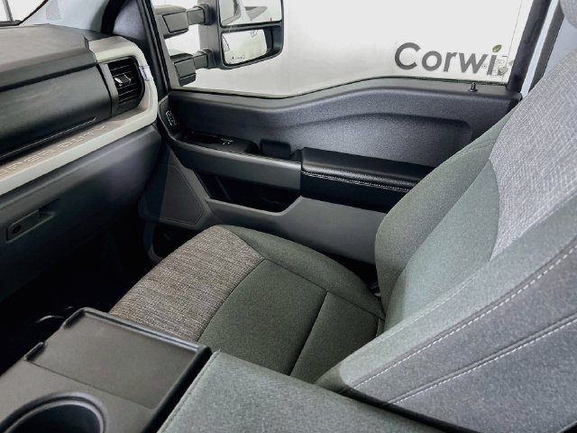 Used 2024 Ford F250 XLT w/ FX4 Off-Road Package AWD/4WD image 28