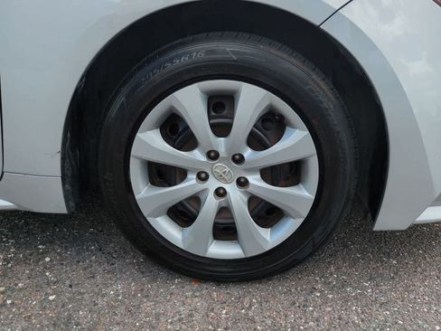 Used 2021 Toyota Corolla LE FWD image 11