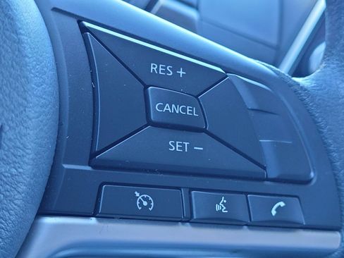 Used 2024 Nissan Altima 2.5 SV FWD image 23