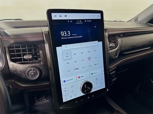 Used 2022 Ford Expedition Max Limited image 30