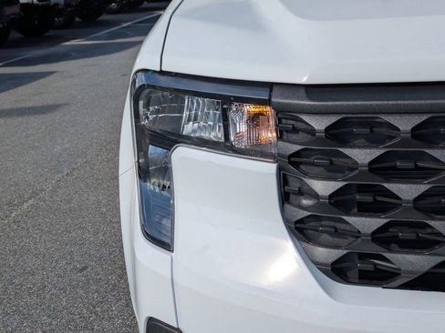 New 2026 Ford Maverick XL image 10