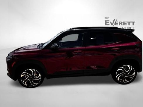Used 2025 Chevrolet TrailBlazer RS w/ LPO, Trailering Package FWD image 4