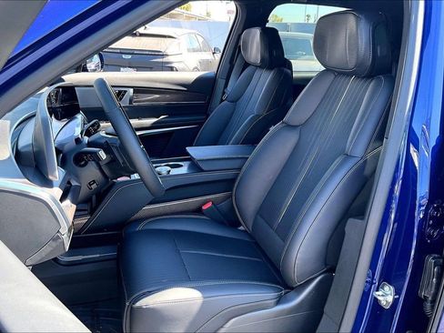 New 2026 Cadillac Vistiq Sport image 12