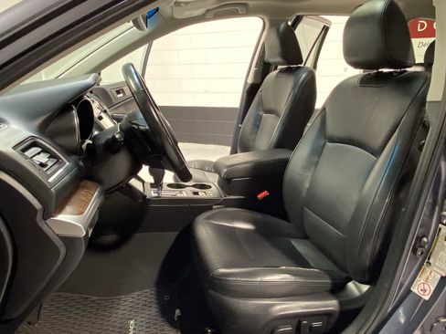 Used 2015 Subaru Outback 2.5i Limited image 11