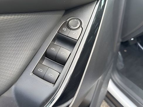 Used 2026 Chevrolet Equinox LT FWD image 29