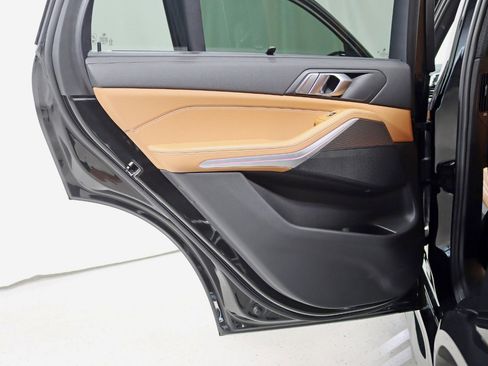 Used 2022 BMW X5 xDrive40i image 38