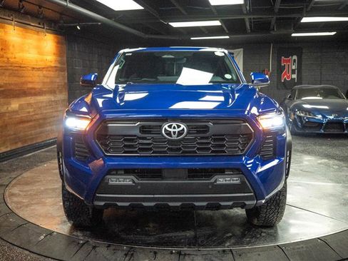 Used 2025 Toyota Tacoma TRD Off-Road w/ TRD Off Road Upgrade Package image 4