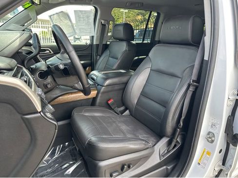 Used 2020 GMC Yukon XL Denali RWD image 24