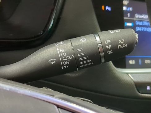 Used 2018 Cadillac XT5 Luxury w/ Driver Awareness Package image 32