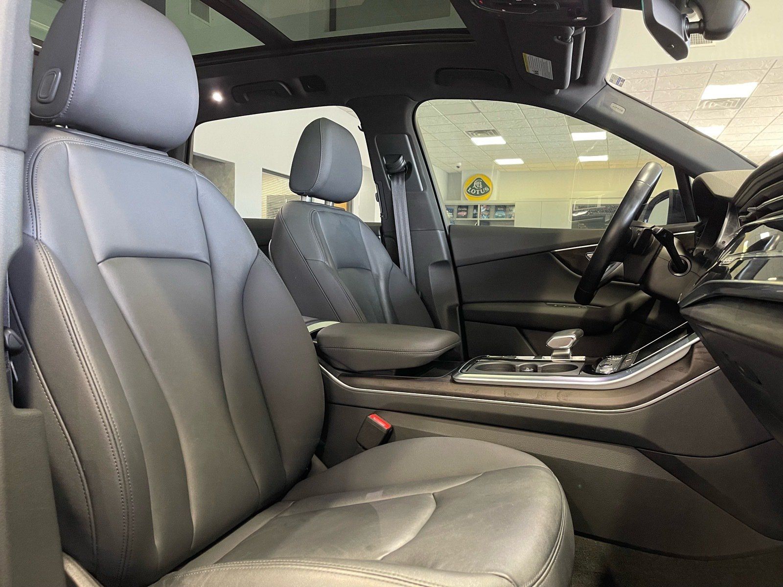 Used 2021 Audi Q7 3.0T Premium AWD/4WD image 43