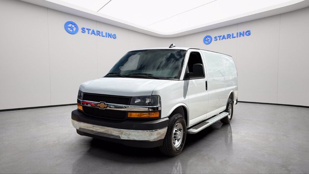 Used 2025 Chevrolet Express 2500 w/ Driver Convenience Package RWD image 16