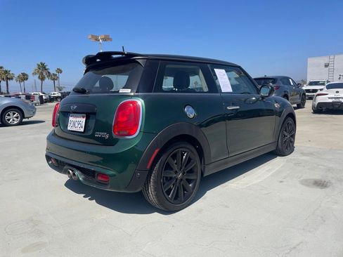 Used 2017 MINI Cooper S FWD image 2