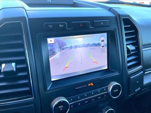 Used 2019 Ford Expedition Limited image 26