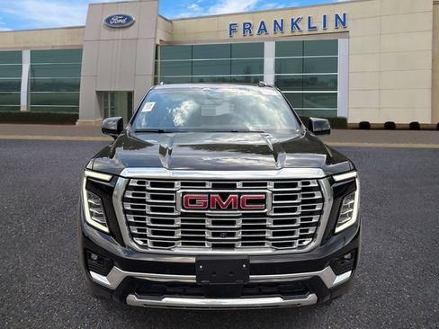 Used 2025 GMC Yukon Denali AWD/4WD image 2