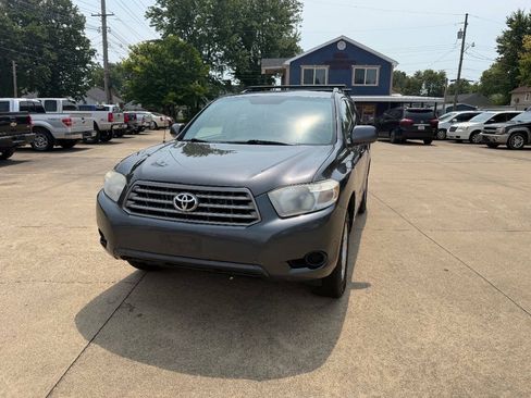 Used 2010 Toyota Highlander 2WD w/ Extra Value Pkg 2 image 1