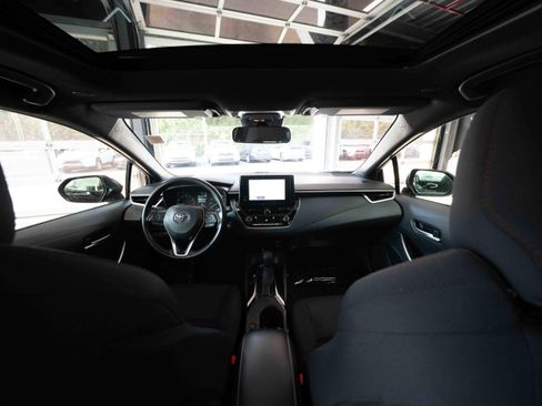 Used 2024 Toyota Corolla SE w/ SE Premium Package image 19