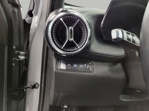 Used 2025 Chevrolet Equinox LT image 11