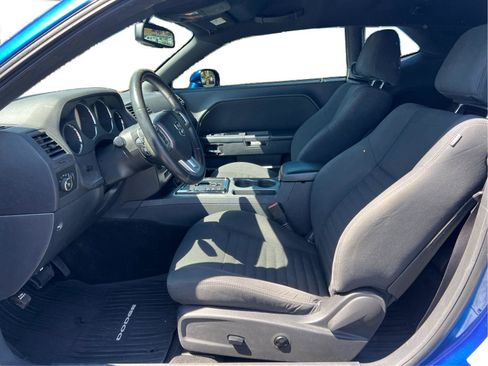 Used 2012 Dodge Challenger R/T image 8