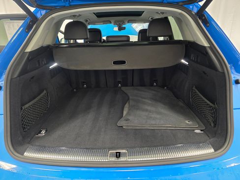 Used 2020 Audi Q5 e Prestige w/ Prestige Package image 11