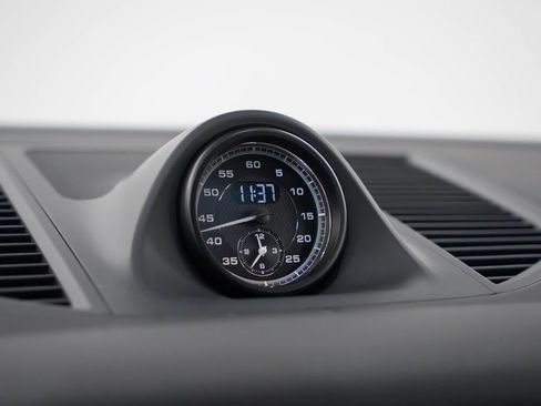 Certified 2025 Porsche Macan S AWD/4WD image 19
