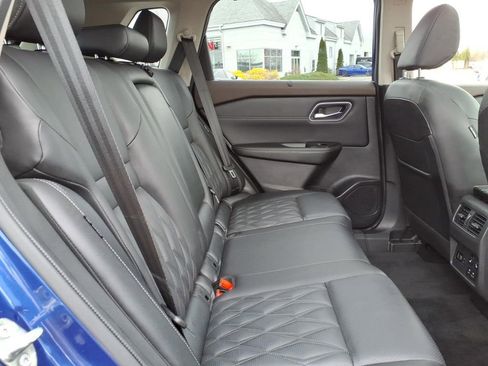 Certified 2023 Nissan Rogue Platinum w/ Platinum Premium Package AWD/4WD image 11