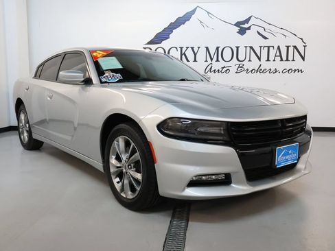 Used 2020 Dodge Charger SXT AWD/4WD image 1