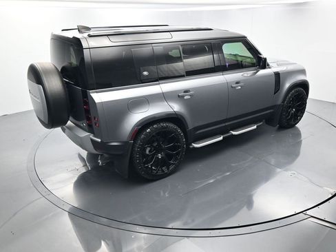 Used 2023 Land Rover Defender 110 S image 36