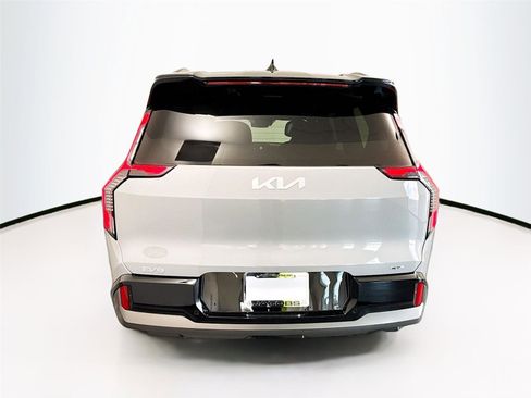 Used 2026 Kia EV9 GT-Line image 28