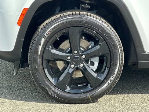 New 2026 Jeep Grand Cherokee Limited w/ Limited Altitude Package AWD/4WD image 25